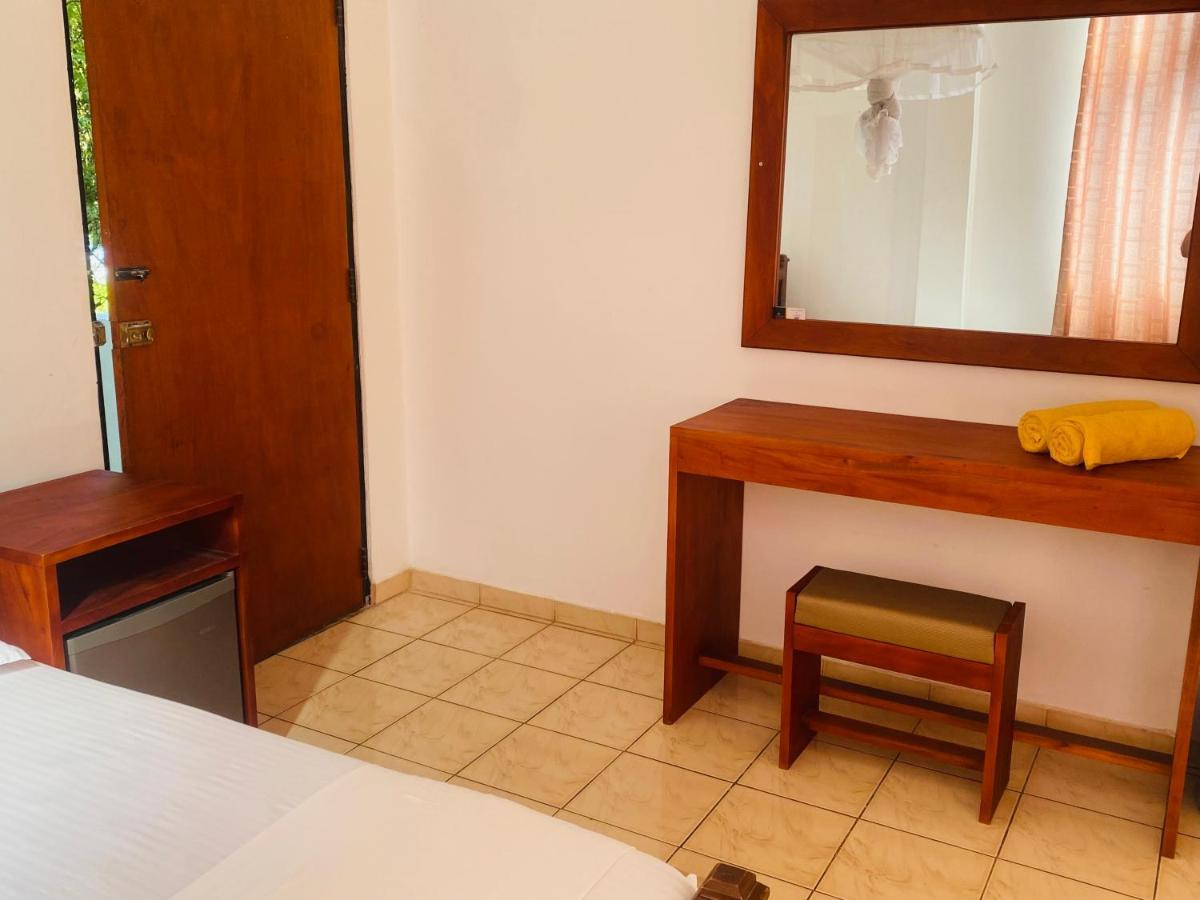 ホテル Bienvenido Madiha Polhena 部屋 写真